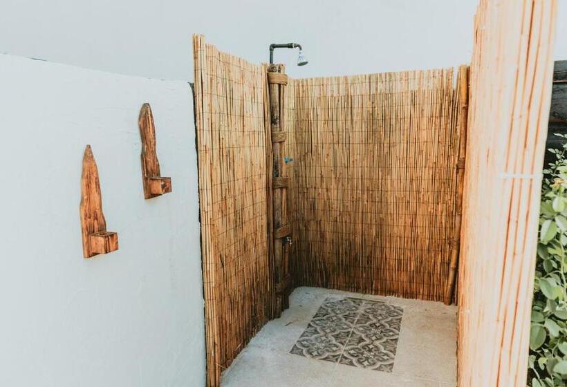 בית מלון כפרי Sunside Inn