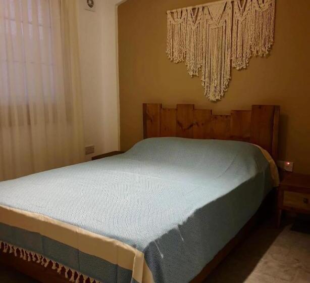 בית מלון כפרי Sunside Inn