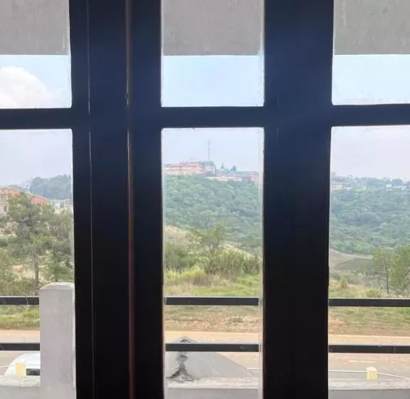 モーテル Joyous Rooms