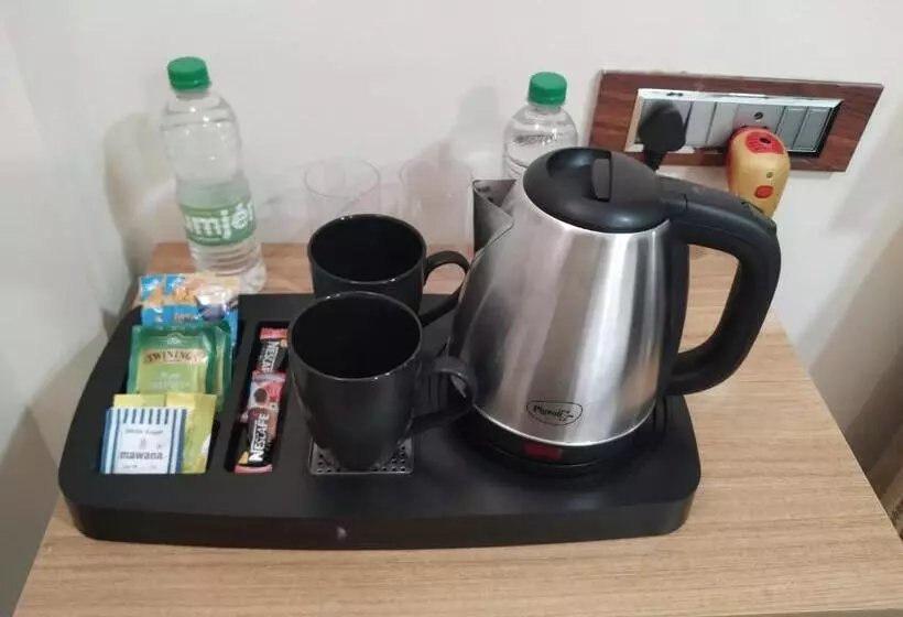 モーテル Joyous Rooms