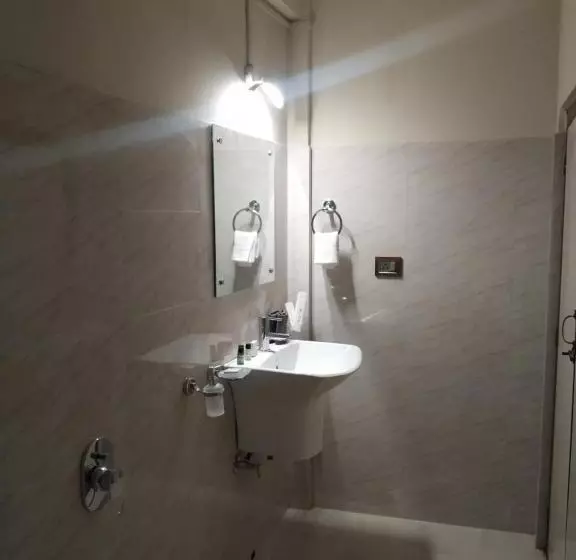 モーテル Joyous Rooms