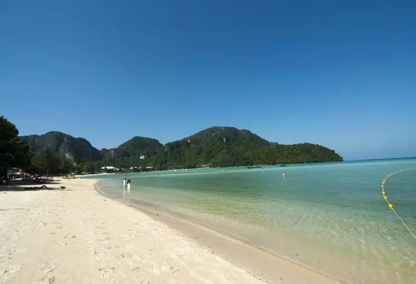 Отель Baia Baia Resort