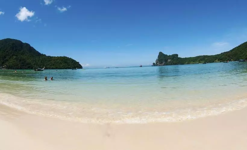 Отель Baia Baia Resort