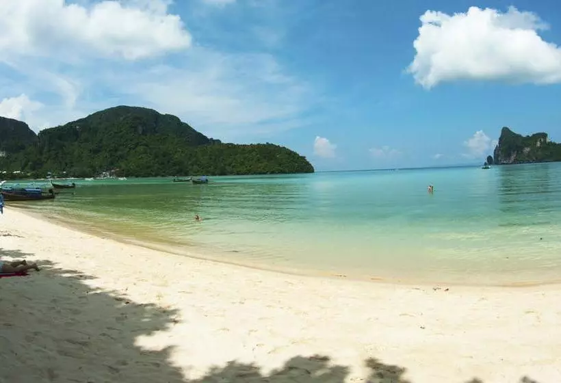 Отель Baia Baia Resort