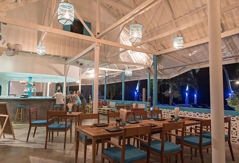 ホテル Blu' Beach Bungalows