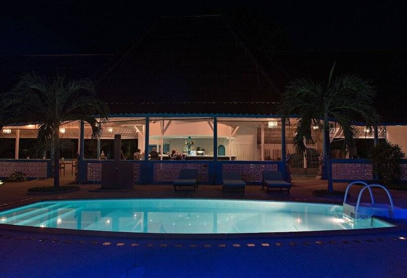 ホテル Blu' Beach Bungalows