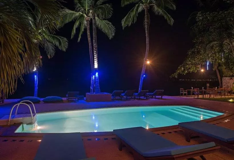 Отель Blu' Beach Bungalows