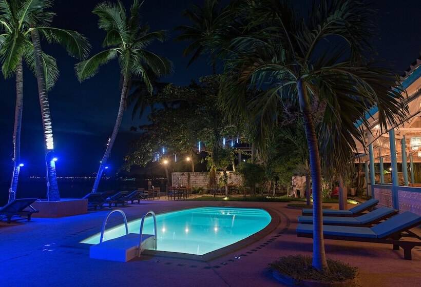 ホテル Blu' Beach Bungalows