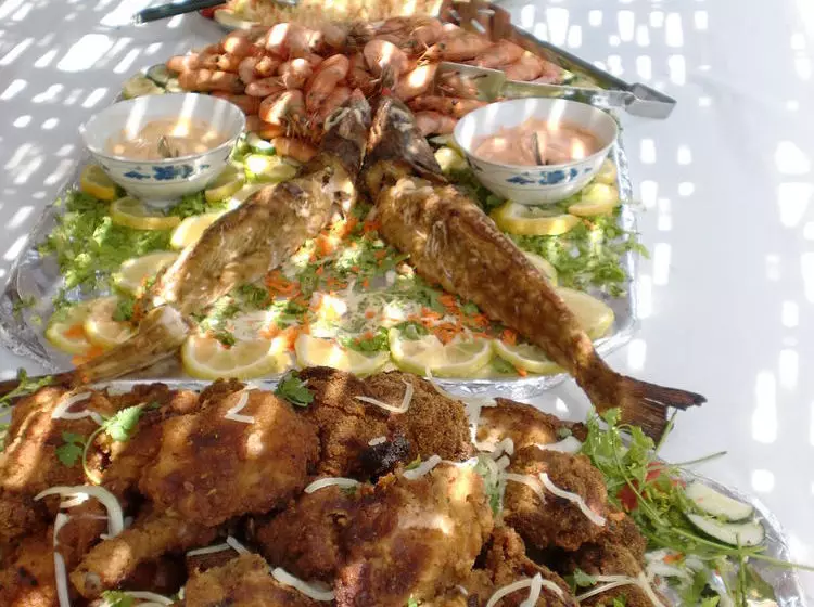 هتل Footsteps Eco Lodge