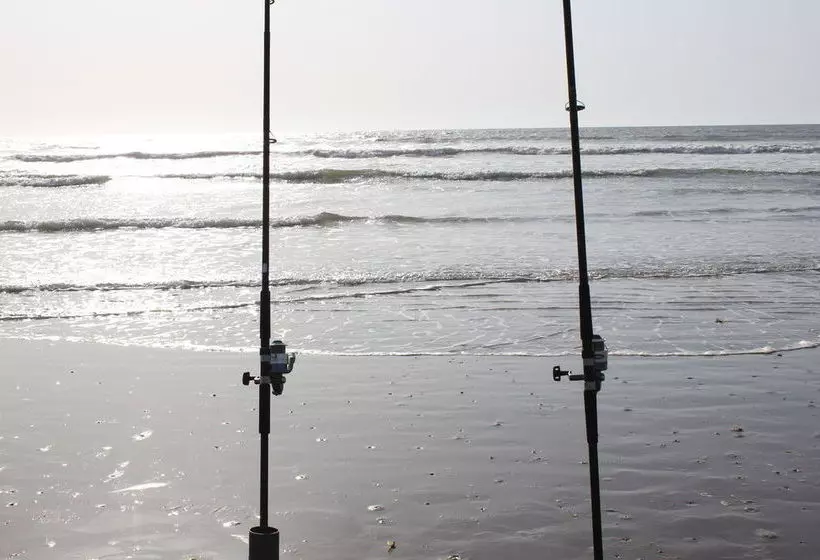 هتل Footsteps Eco Lodge