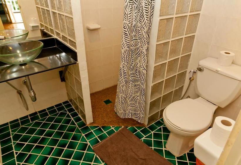 هتل Full Moon Beach Resort