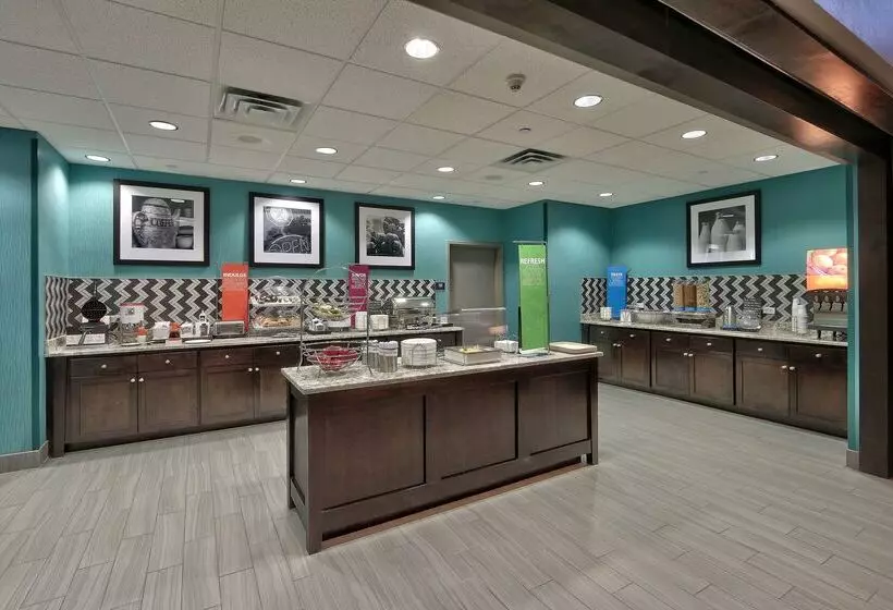 هتل Hampton Inn & Suites Albuquerque Airport