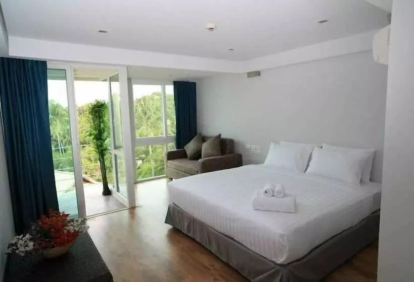 Отель Nantra Thongson Bay Resort & Villas