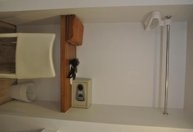 فندق Nantra Thongson Bay Resort & Villas