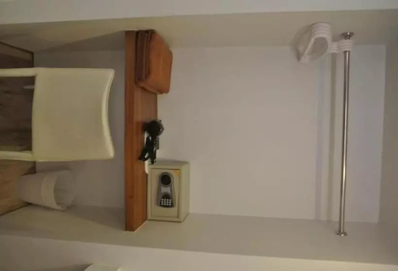 Отель Nantra Thongson Bay Resort & Villas