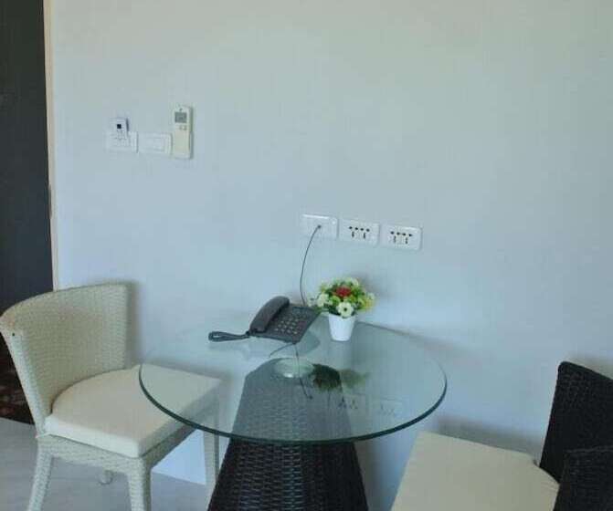 فندق Nantra Thongson Bay Resort & Villas