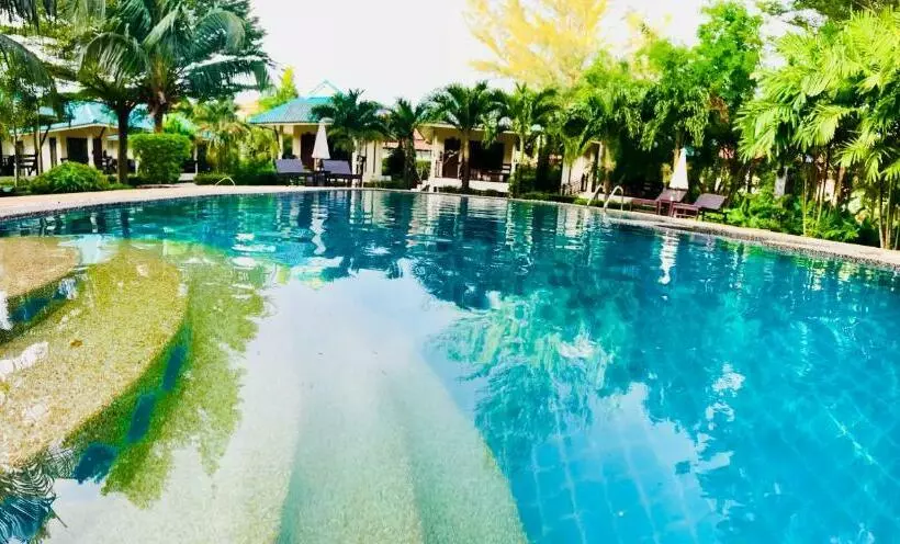 Отель N.t. Lanta Resort