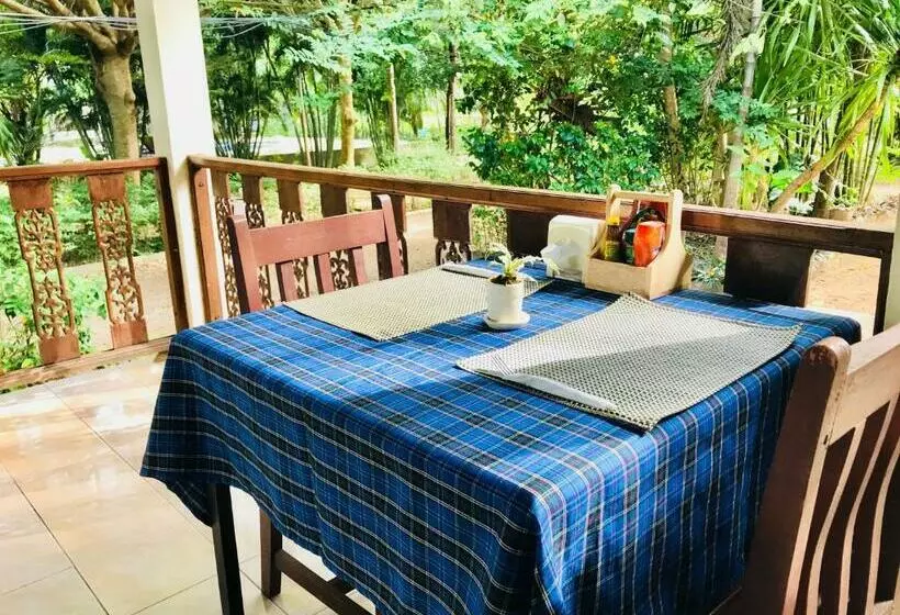 Отель N.t. Lanta Resort