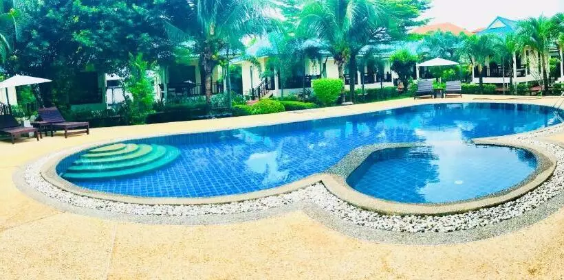 Отель N.t. Lanta Resort