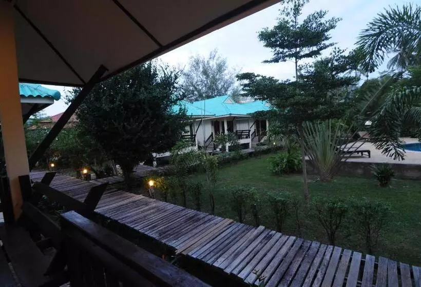 Отель N.t. Lanta Resort