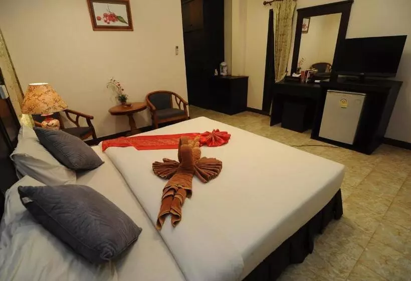 Отель N.t. Lanta Resort