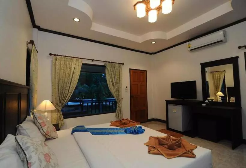 Отель N.t. Lanta Resort