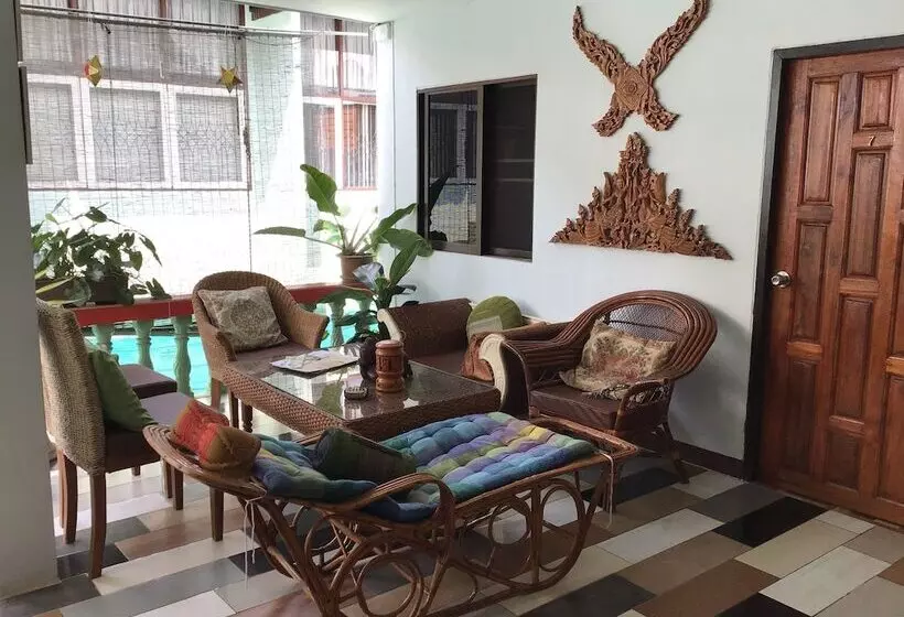 هتل Saithong House