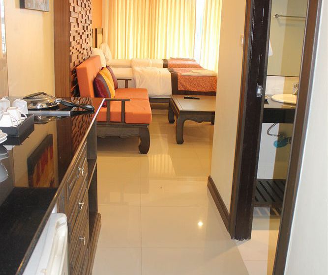 Hotel Sooksabai Jomtien Beach