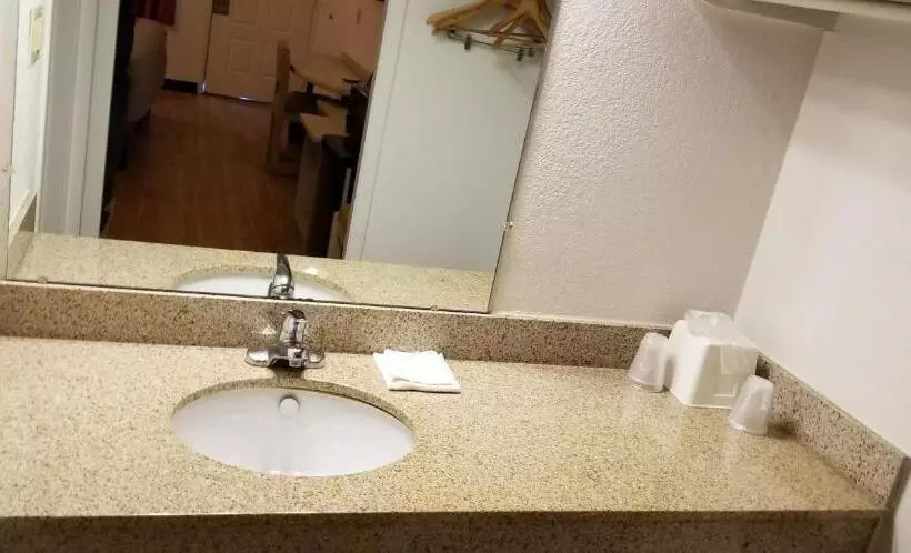 فندق على الطريق Fairbridge Inn Express London