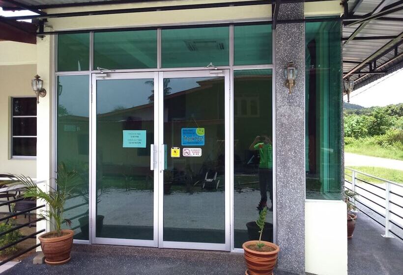 汽车旅馆  Ziella De Villa