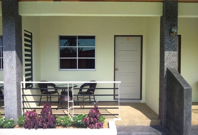 汽车旅馆  Ziella De Villa