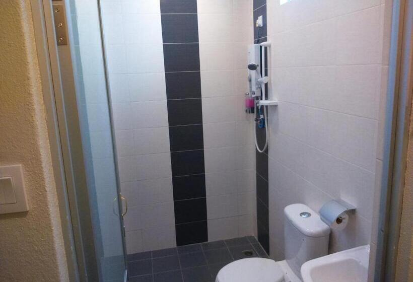 汽车旅馆  Ziella De Villa