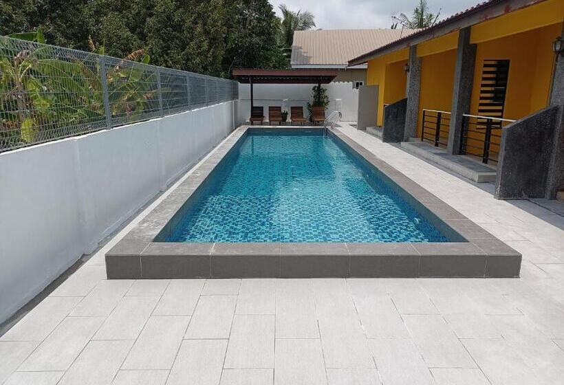 汽车旅馆  Ziella De Villa