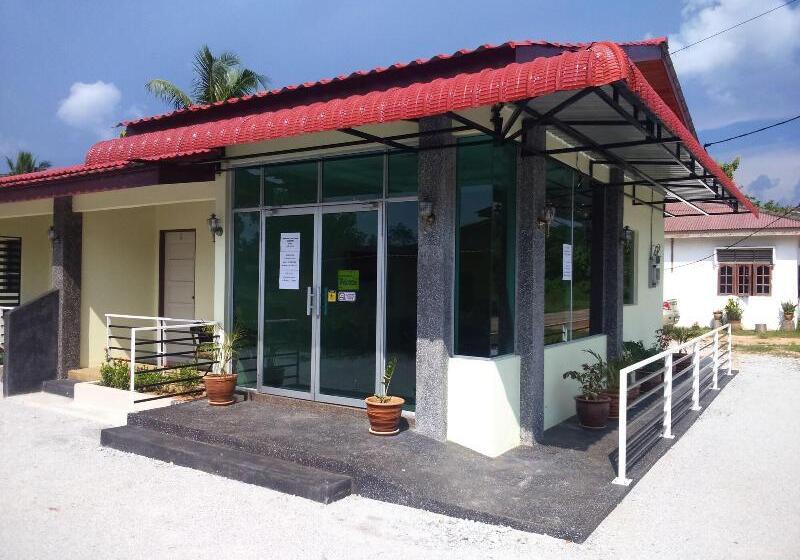 汽车旅馆  Ziella De Villa