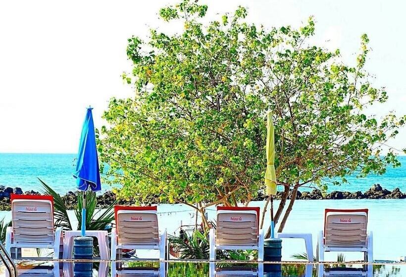 Poolsawat Villa   Sha Plus