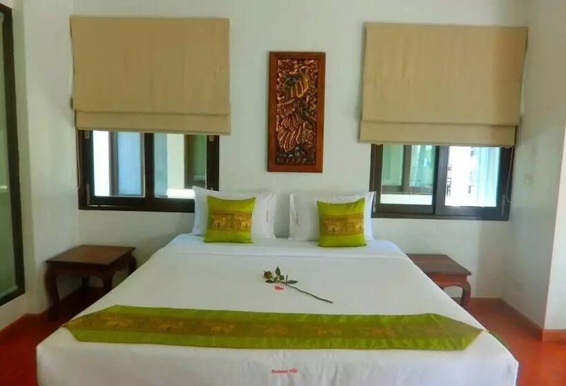 Poolsawat Villa   Sha Plus