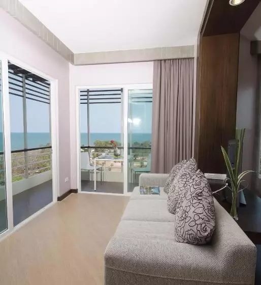 Silathip Huahin Serviced Apartment &