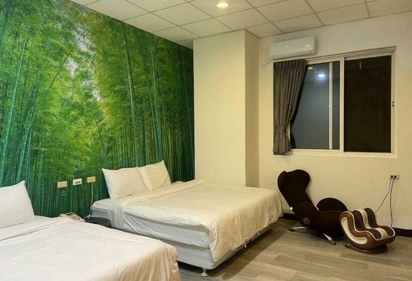 هاستل Romeo Inn