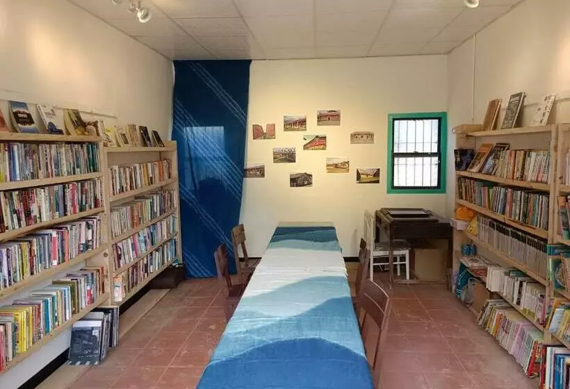 هاستل Wanluan Organic Bookstore