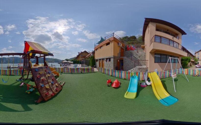 مبيت وإفطار Naiya Cazanele Dunarii