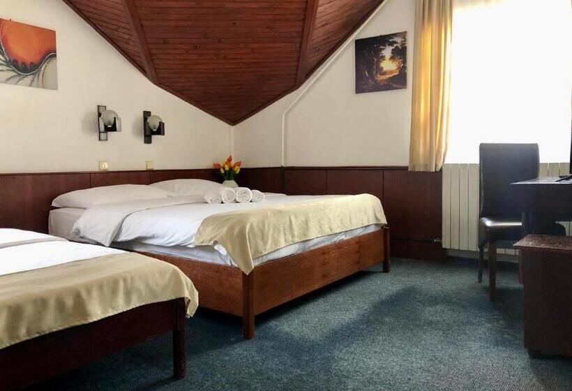 تختخواب و صبحانه Sobe Na Jošanici