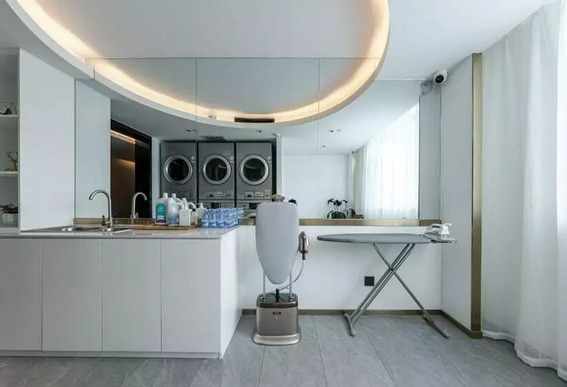 Atour Light Hotel Lanzhou Yantan Rt Mart