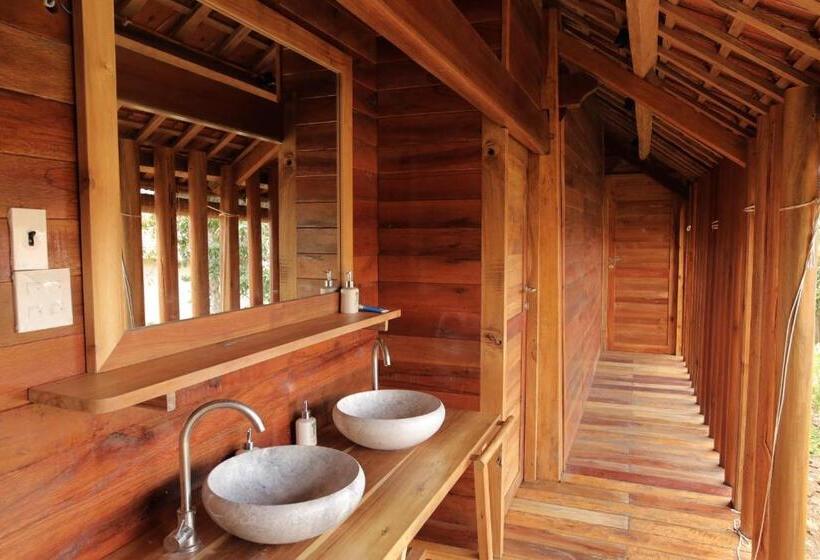 هتل Todo Farm Organic Farming & Retreat