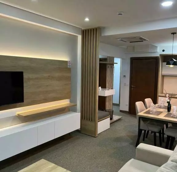 Lux Hotel M