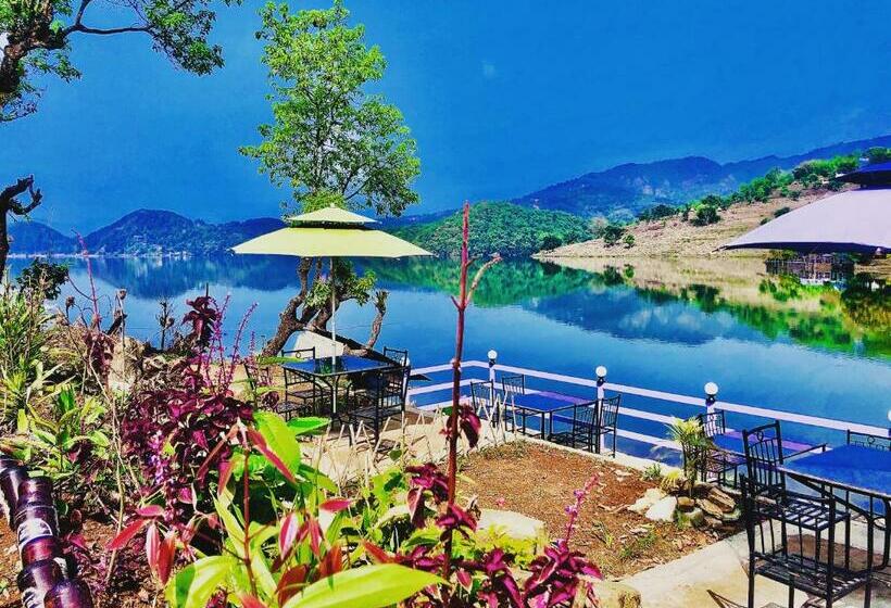 پانسیون Lake Wave Cottage & Restaurant