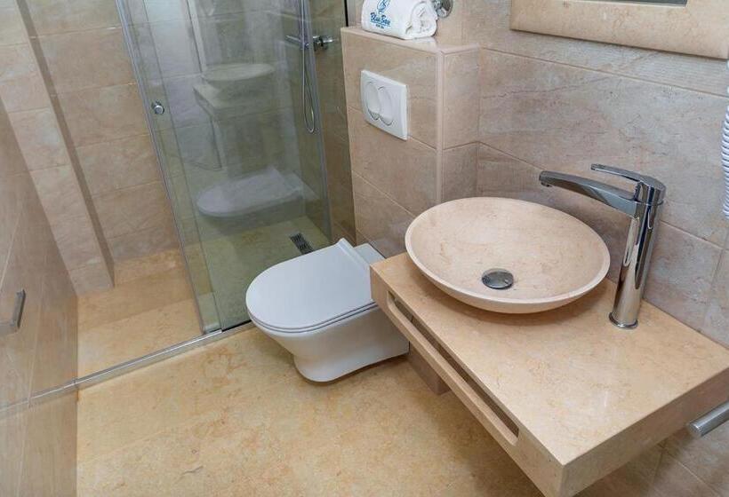 پانسیون Villa Blue Bay