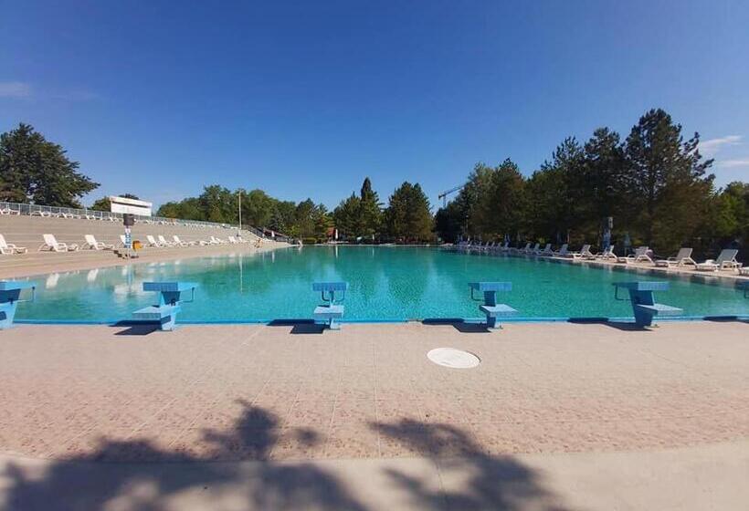 هاستل Adica Prenoćište Sport Wellness Centar   Bazeni