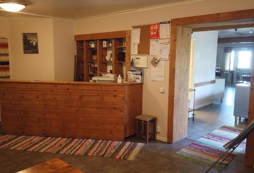 הוסטל Seitsemän Sillan Majatalo