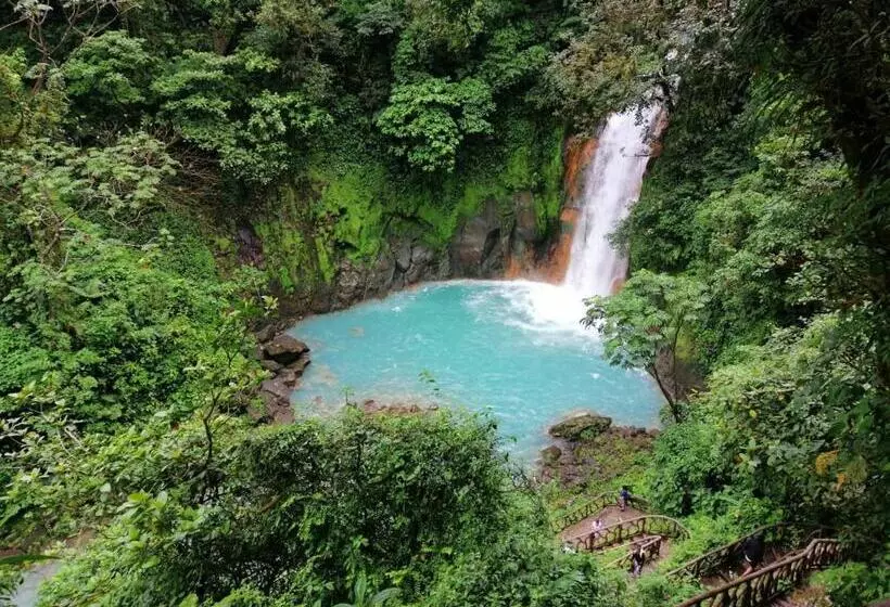 ベッドアンドブレックファースト Posada Rio Celeste In
