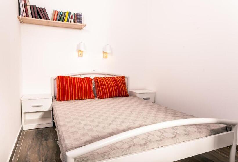 هتل Cider&squash, Grncarska 8, Prnjavor